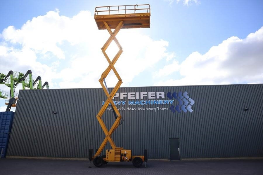 Haulotte H15SXL Diesel, 4x4 Drive, 15m Working Height, 500k - Кревач ножица: слика 3 Haulotte H15SXL Diesel, 4x4 Drive, 15m Working Height, 500k - Кревач ножица: слика 3