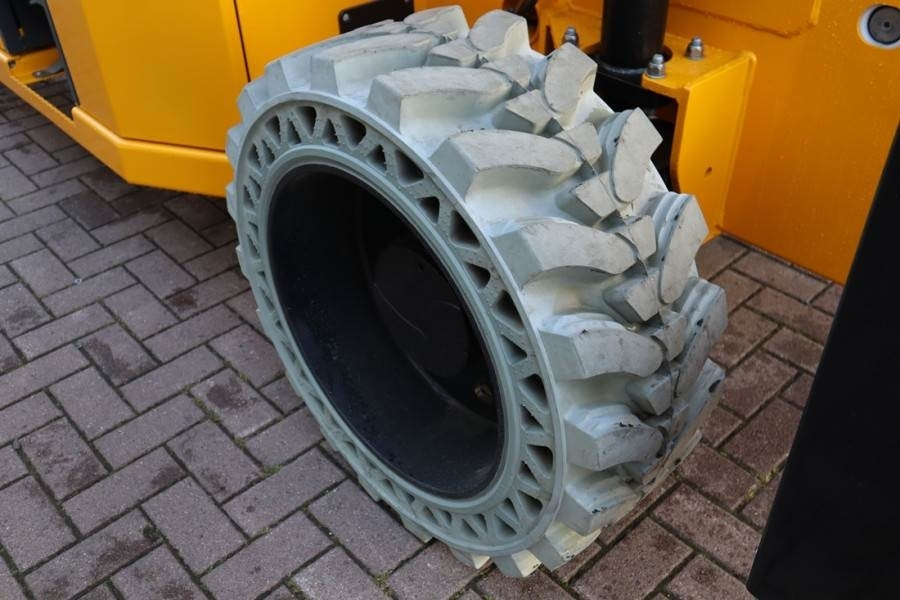 Haulotte HS18EPRO Full Electric 4x4 Drive, Versatile Use: O  - Кревач ножица: слика 5 Haulotte HS18EPRO Full Electric 4x4 Drive, Versatile Use: O  - Кревач ножица: слика 5