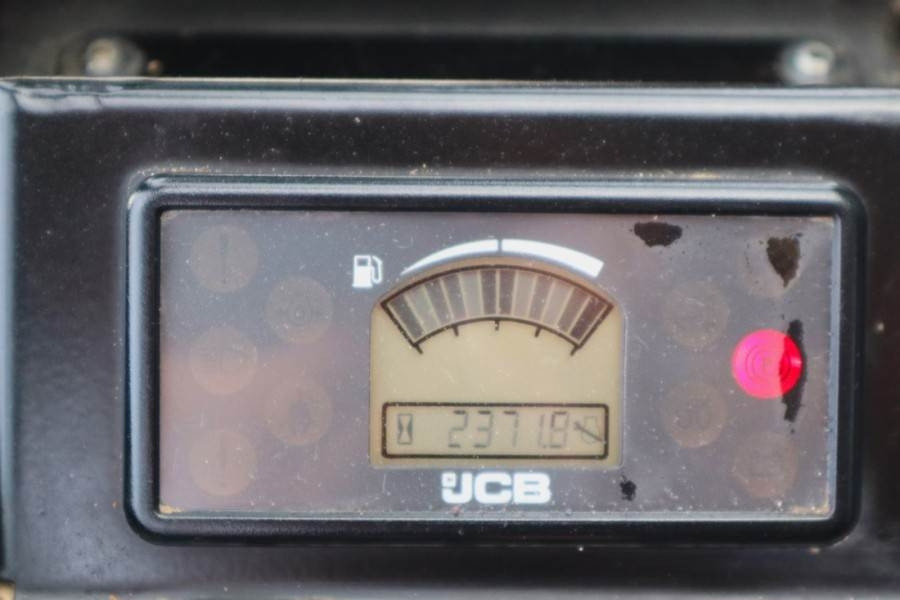 JCB 926 Diesel, 4x4 Drive, Triplex mast, 5500mm Liftin - Вилушкар за груб терен: слика 4 JCB 926 Diesel, 4x4 Drive, Triplex mast, 5500mm Liftin - Вилушкар за груб терен: слика 4