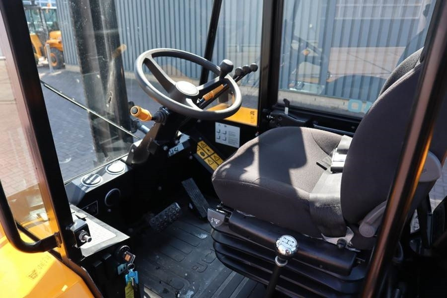 JCB 940-4 T4 Valid inspection, *Guarantee! Diesel, 4x4 - Вилушкар за груб терен: слика 4 JCB 940-4 T4 Valid inspection, *Guarantee! Diesel, 4x4 - Вилушкар за груб терен: слика 4