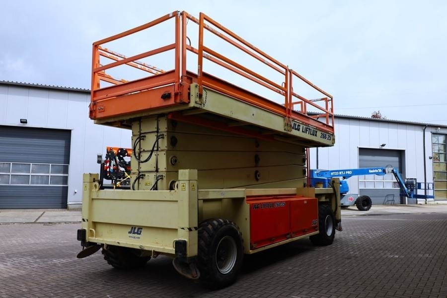 JLG 260-25 Diesel, 4x4 Drive, 9.80m Hydraulic Deck Ext - Кревач ножица: слика 2 JLG 260-25 Diesel, 4x4 Drive, 9.80m Hydraulic Deck Ext - Кревач ножица: слика 2
