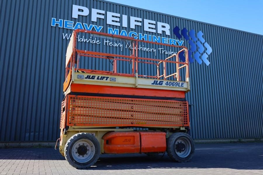 JLG 4069LE Electric, 14.2m Working Height, 360kg Capac - Кревач ножица: слика 1 JLG 4069LE Electric, 14.2m Working Height, 360kg Capac - Кревач ножица: слика 1