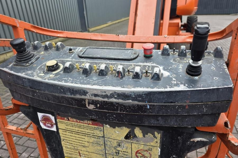 JLG 800AJ Diesel, 4x4x4 Drive, 26.5m Working Height, 1 - Дигачка зглобна платформа: слика 4 JLG 800AJ Diesel, 4x4x4 Drive, 26.5m Working Height, 1 - Дигачка зглобна платформа: слика 4