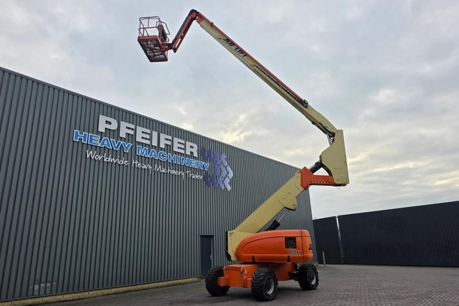 JLG 800AJ Diesel, 4x4x4 Drive, 26.5m Working Height, 1 - Дигачка зглобна платформа: слика 2 JLG 800AJ Diesel, 4x4x4 Drive, 26.5m Working Height, 1 - Дигачка зглобна платформа: слика 2