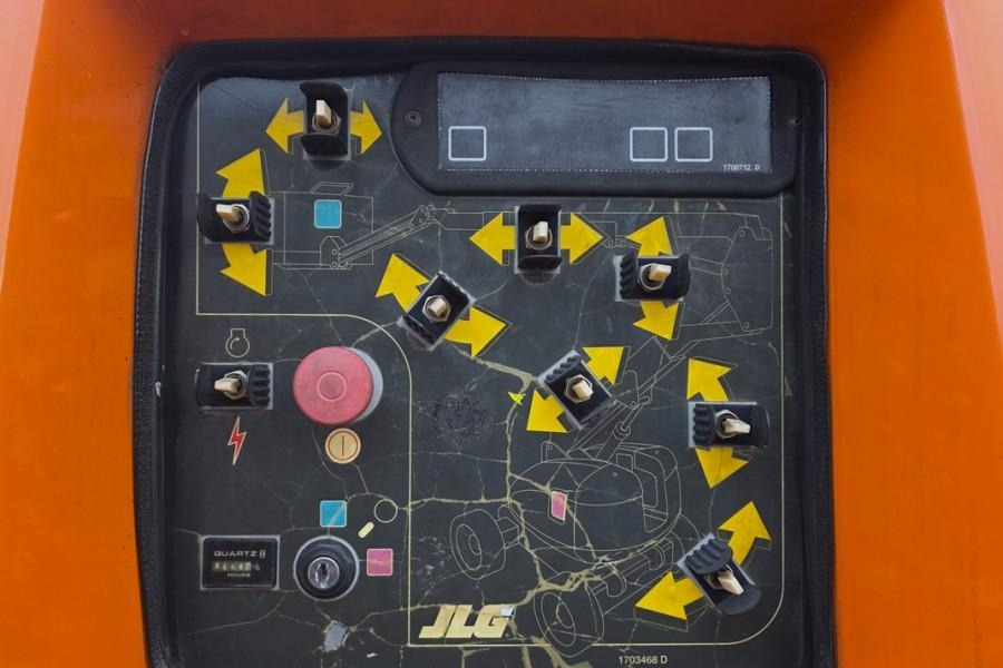 JLG 800AJ Diesel, 4x4x4 Drive, 26.5m Working Height, 1 - Дигачка зглобна платформа: слика 5 JLG 800AJ Diesel, 4x4x4 Drive, 26.5m Working Height, 1 - Дигачка зглобна платформа: слика 5