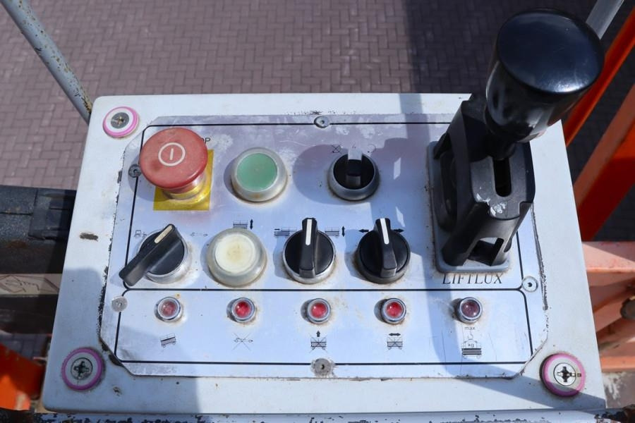 JLG SL320-30 Diesel, 4x4 Drive, 34m Working Height, 14 - Кревач ножица: слика 4 JLG SL320-30 Diesel, 4x4 Drive, 34m Working Height, 14 - Кревач ножица: слика 4