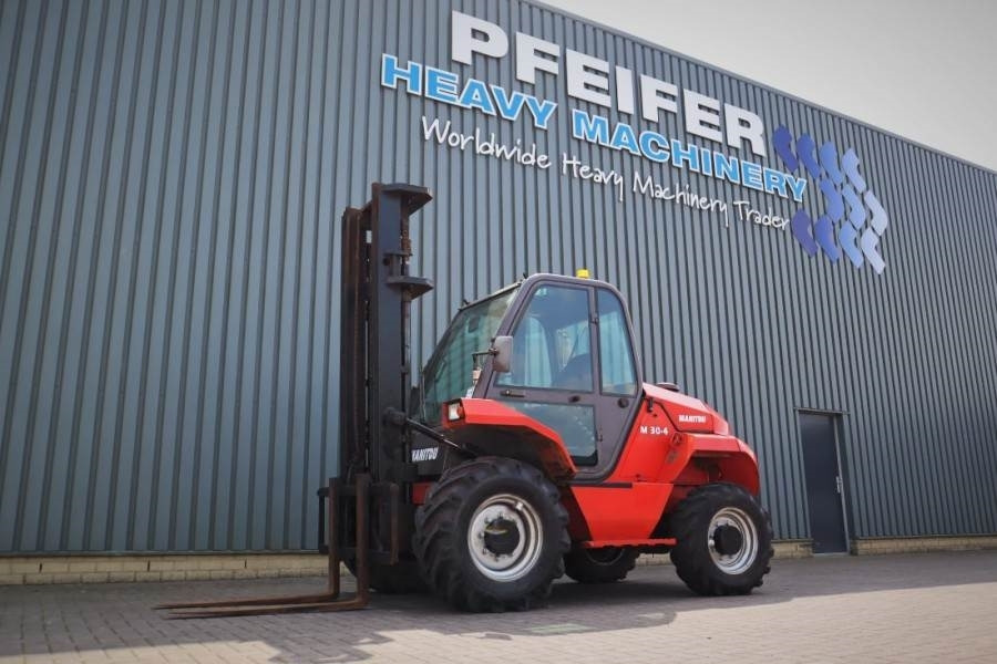 Manitou M30-4 Diesel, 4x4 Drive, 3t Capacity, Triplex Mast - Вилушкар за груб терен: слика 1 Manitou M30-4 Diesel, 4x4 Drive, 3t Capacity, Triplex Mast - Вилушкар за груб терен: слика 1