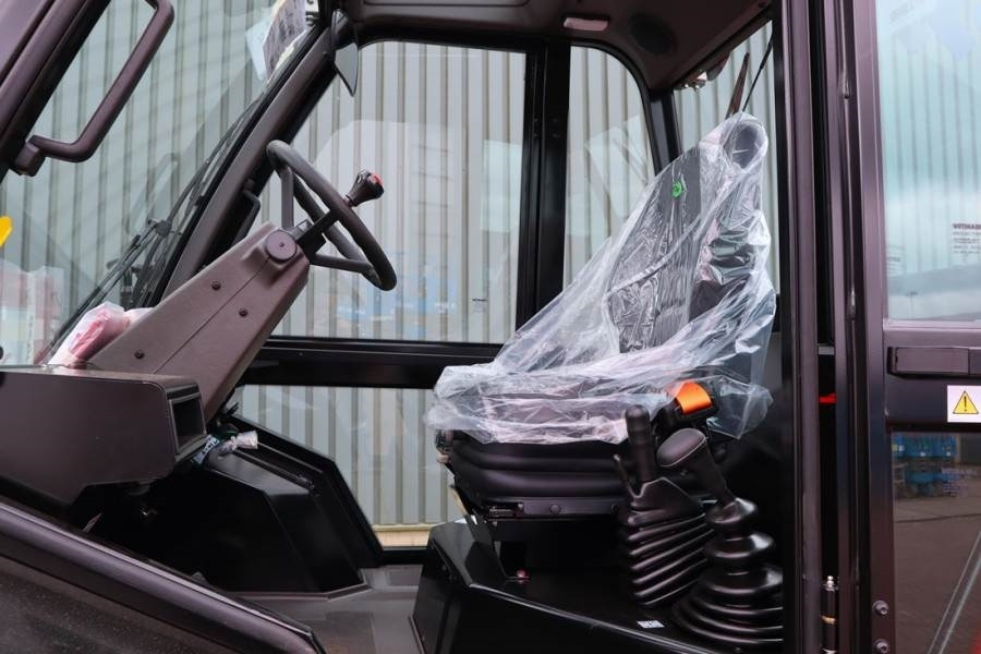 Manitou M30-4 Valid inspection, *Guarantee! Diesel, 4x4 Dr - Вилушкар за груб терен: слика 3 Manitou M30-4 Valid inspection, *Guarantee! Diesel, 4x4 Dr - Вилушкар за груб терен: слика 3