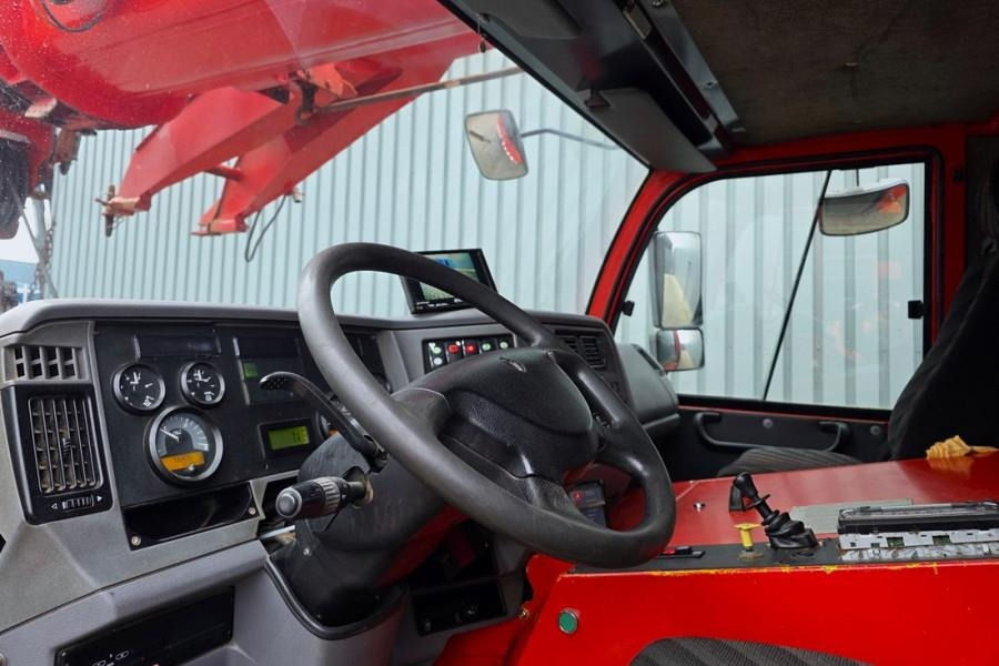 Terex AC35L Diesel, 4x4x4 Drive, 40t Capacity, 37.4m Mai - Кран за секакви терени: слика 4 Terex AC35L Diesel, 4x4x4 Drive, 40t Capacity, 37.4m Mai - Кран за секакви терени: слика 4