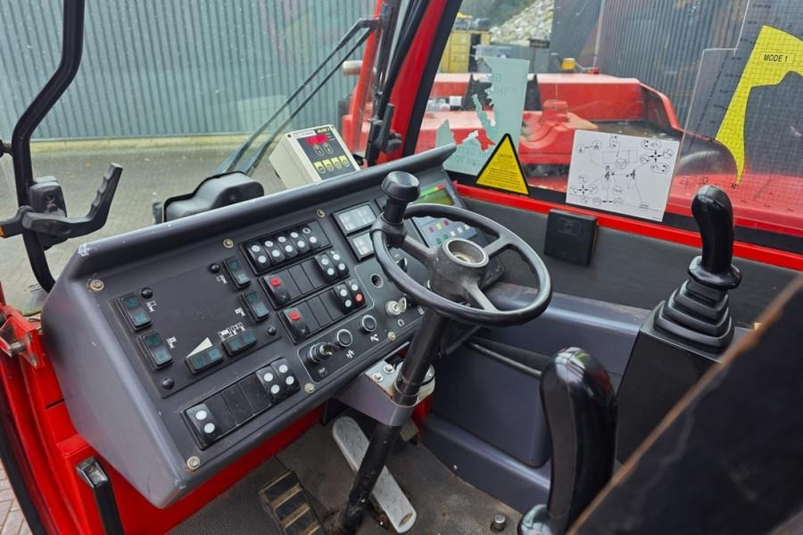 Terex AC35L Diesel, 4x4x4 Drive, 40t Capacity, 37.4m Mai - Кран за секакви терени: слика 5 Terex AC35L Diesel, 4x4x4 Drive, 40t Capacity, 37.4m Mai - Кран за секакви терени: слика 5