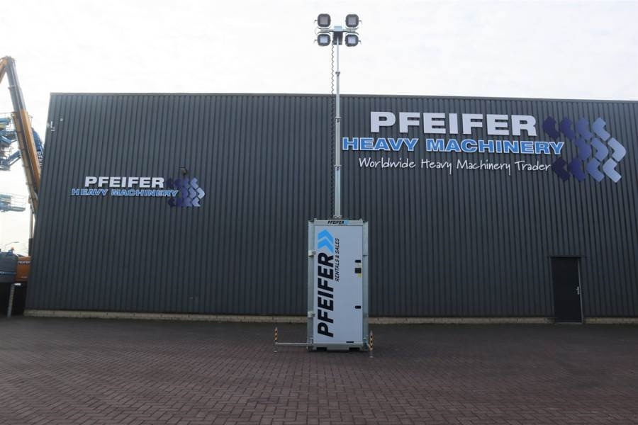 Trime X-BOX M 4 x 320W Valid inspection, *Guarante  - Кула за рефлектори: слика 4 Trime X-BOX M 4 x 320W Valid inspection, *Guarante  - Кула за рефлектори: слика 4