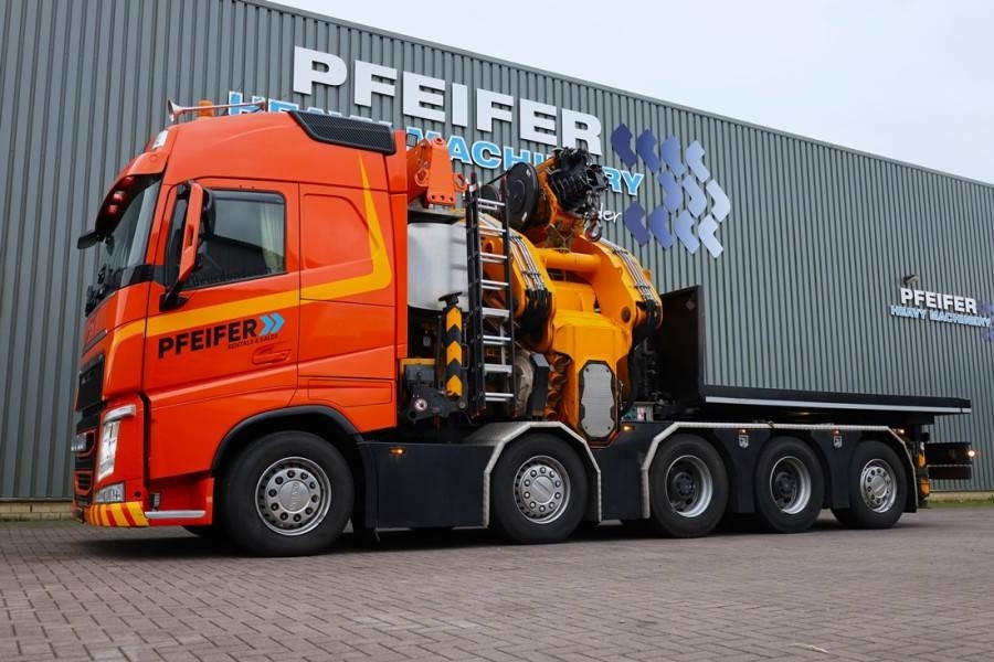 Volvo FH12 With Cormach 135tm Crane Volvo FH12 10x4 With - Кран за секакви терени: слика 1 Volvo FH12 With Cormach 135tm Crane Volvo FH12 10x4 With - Кран за секакви терени: слика 1