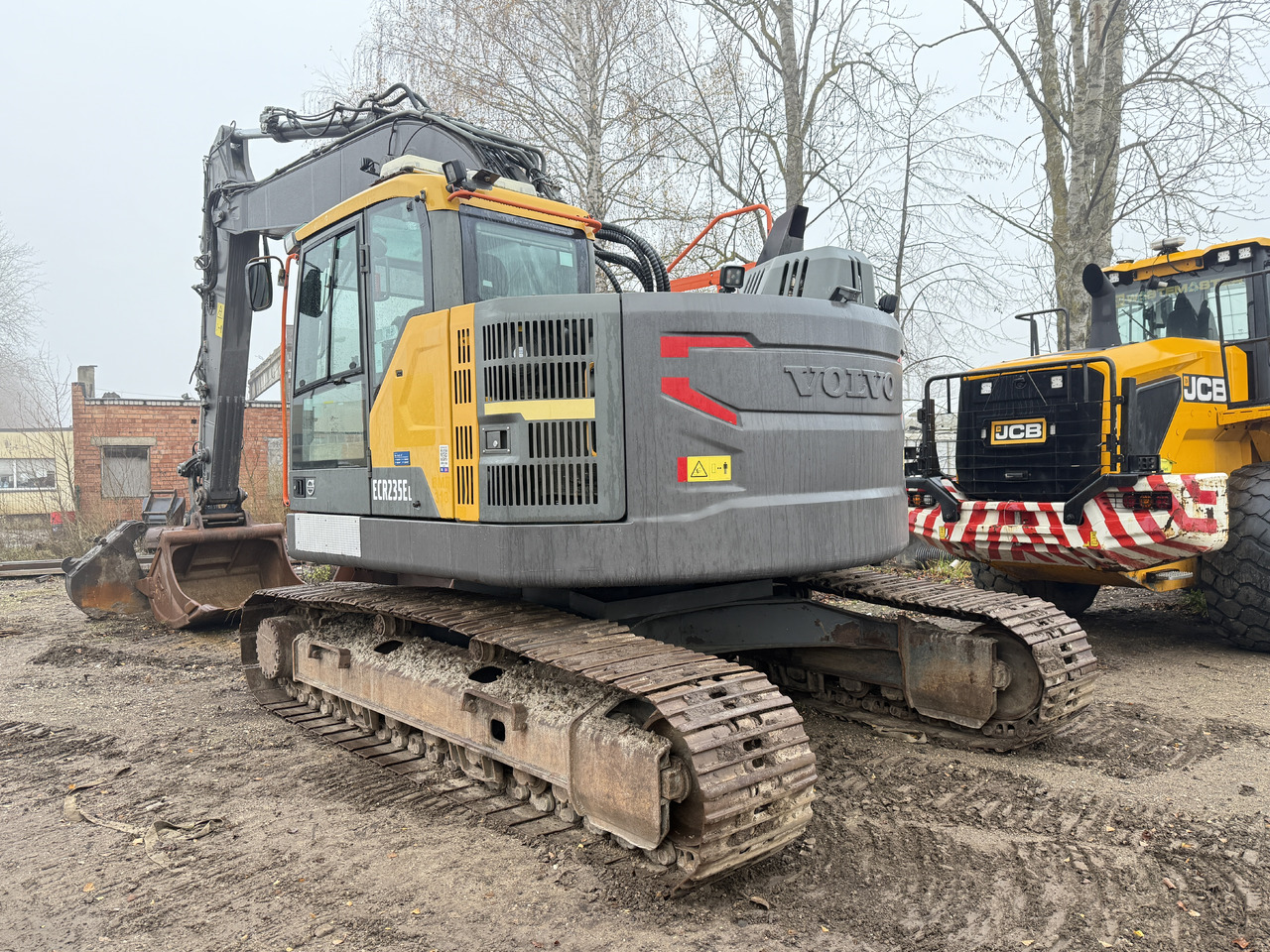 VOLVO 235 - Багер гасеничар: слика 3 VOLVO 235 - Багер гасеничар: слика 3