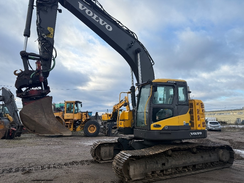 Volvo ECR 235 - Багер гасеничар: слика 3 Volvo ECR 235 - Багер гасеничар: слика 3