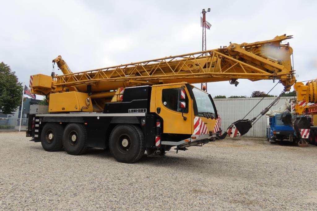 Liebherr LTM 1050-3.1 - Кран за секакви терени: слика 2 Liebherr LTM 1050-3.1 - Кран за секакви терени: слика 2