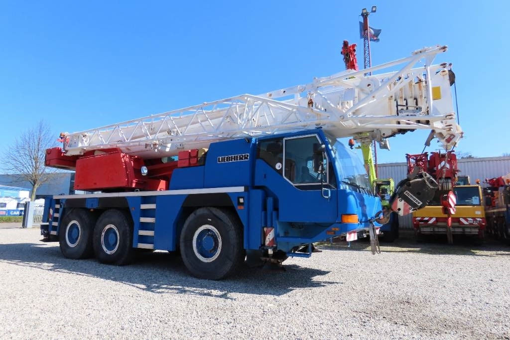 Liebherr LTM 1055-1 - Кран за секакви терени: слика 2 Liebherr LTM 1055-1 - Кран за секакви терени: слика 2