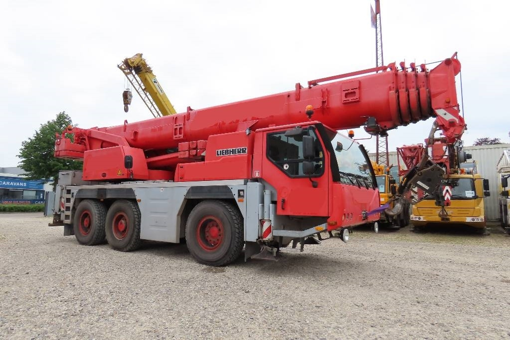 Liebherr LTM 1055-3.2 - Кран за секакви терени: слика 2 Liebherr LTM 1055-3.2 - Кран за секакви терени: слика 2