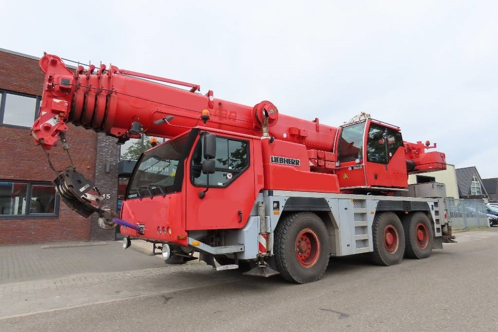 Liebherr LTM 1055-3.2 - Кран за секакви терени: слика 1 Liebherr LTM 1055-3.2 - Кран за секакви терени: слика 1