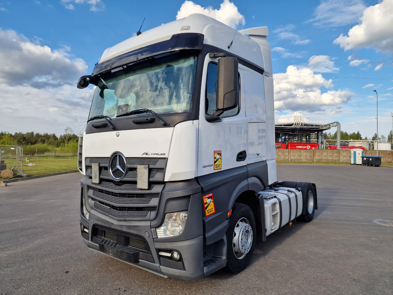 MERCEDES-BENZ Actros 1845 Retarder - Камион влекач: слика 2 MERCEDES-BENZ Actros 1845 Retarder - Камион влекач: слика 2
