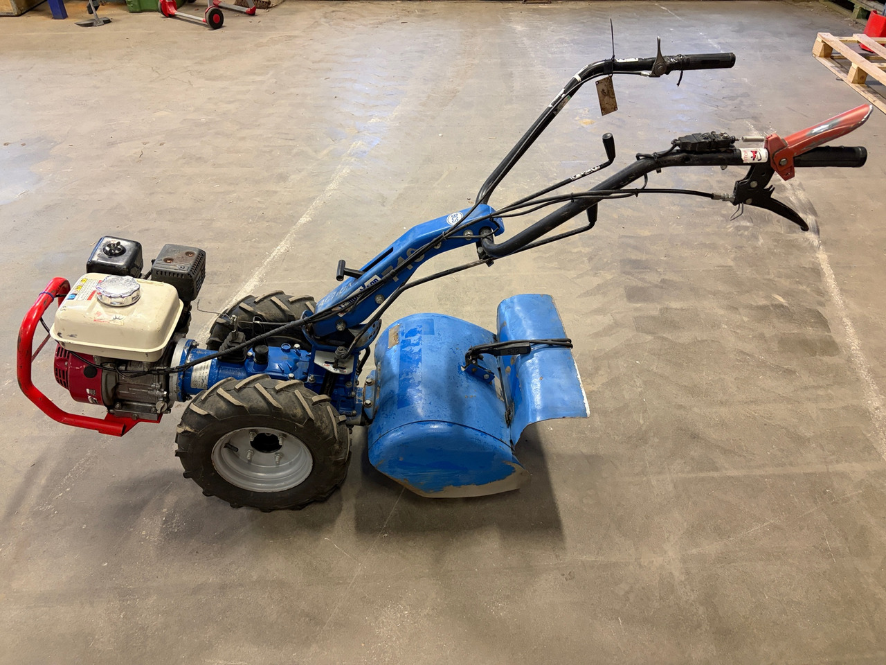 BCS 710 / BCS FR 46 - Градинарски ситнач за земја: слика 1 BCS 710 / BCS FR 46 - Градинарски ситнач за земја: слика 1