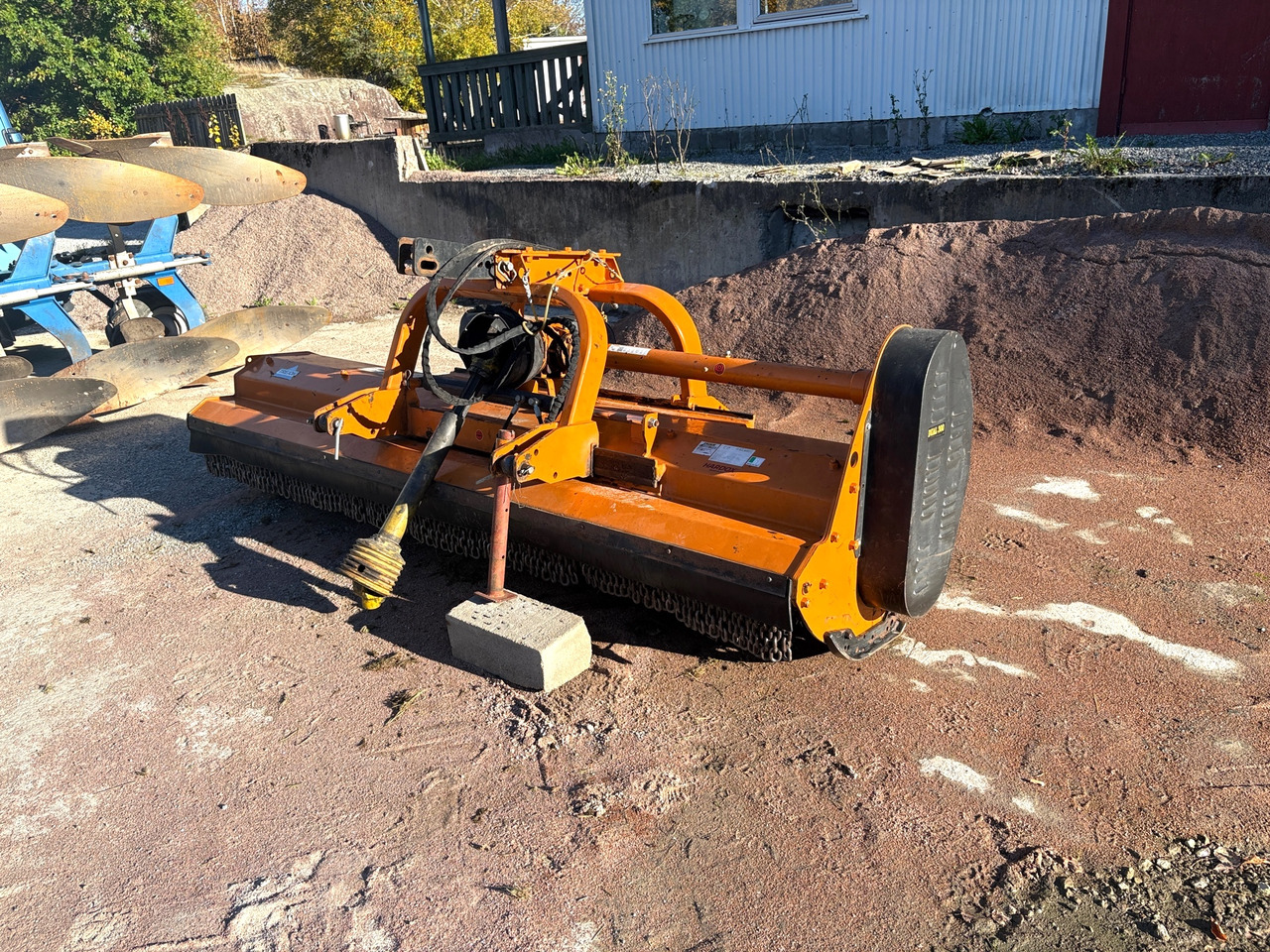 Berti Dual 300 - Мулчер/ Косилка за жива ограда: слика 1 Berti Dual 300 - Мулчер/ Косилка за жива ограда: слика 1