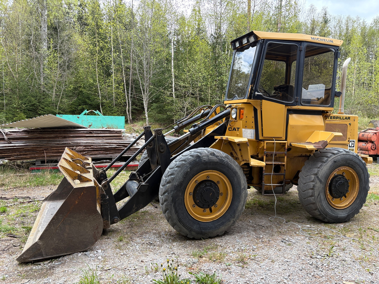CAT 910 - Натоварувач на тркала: слика 1 CAT 910 - Натоварувач на тркала: слика 1