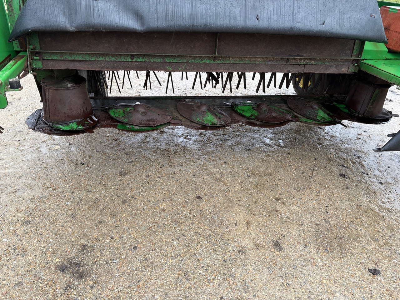 John Deere 1360 - Мулчер/ Косилка за жива ограда: слика 1 John Deere 1360 - Мулчер/ Косилка за жива ограда: слика 1