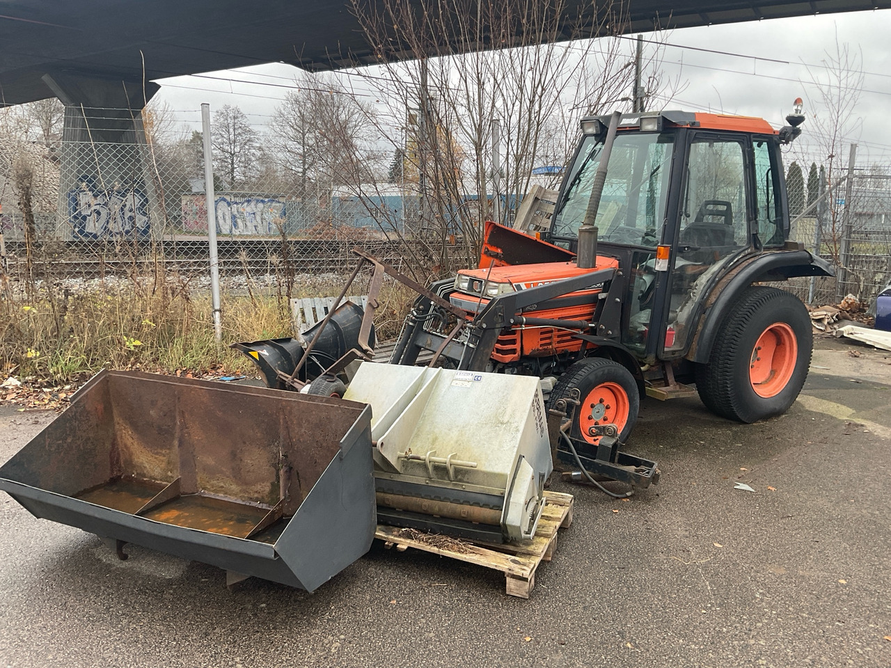 Kubota L2550 - Комунално/ Специјално возило: слика 1 Kubota L2550 - Комунално/ Специјално возило: слика 1