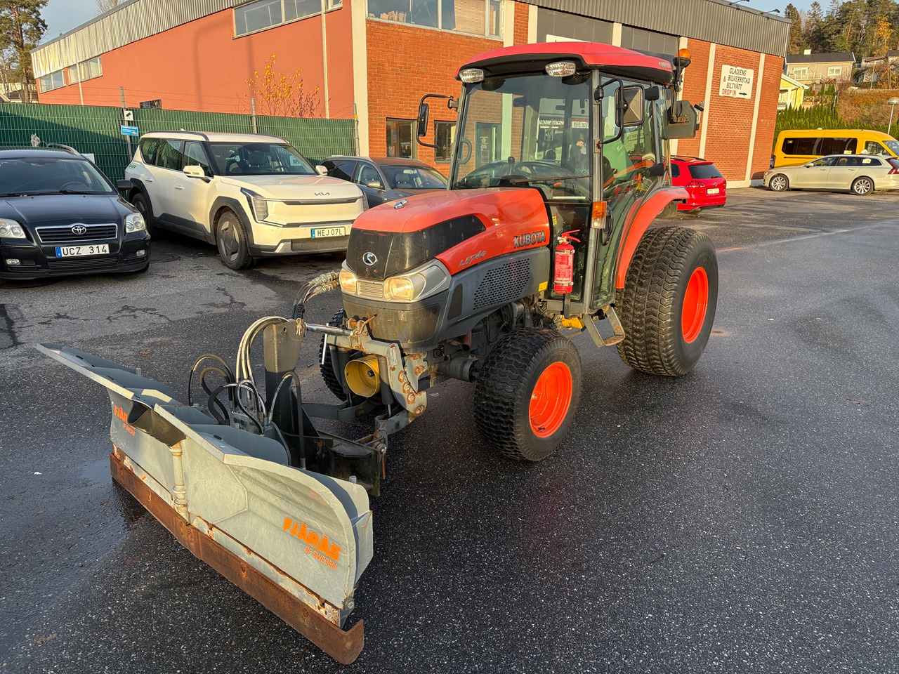 Kubota L5740 - Трактор: слика 1 Kubota L5740 - Трактор: слика 1