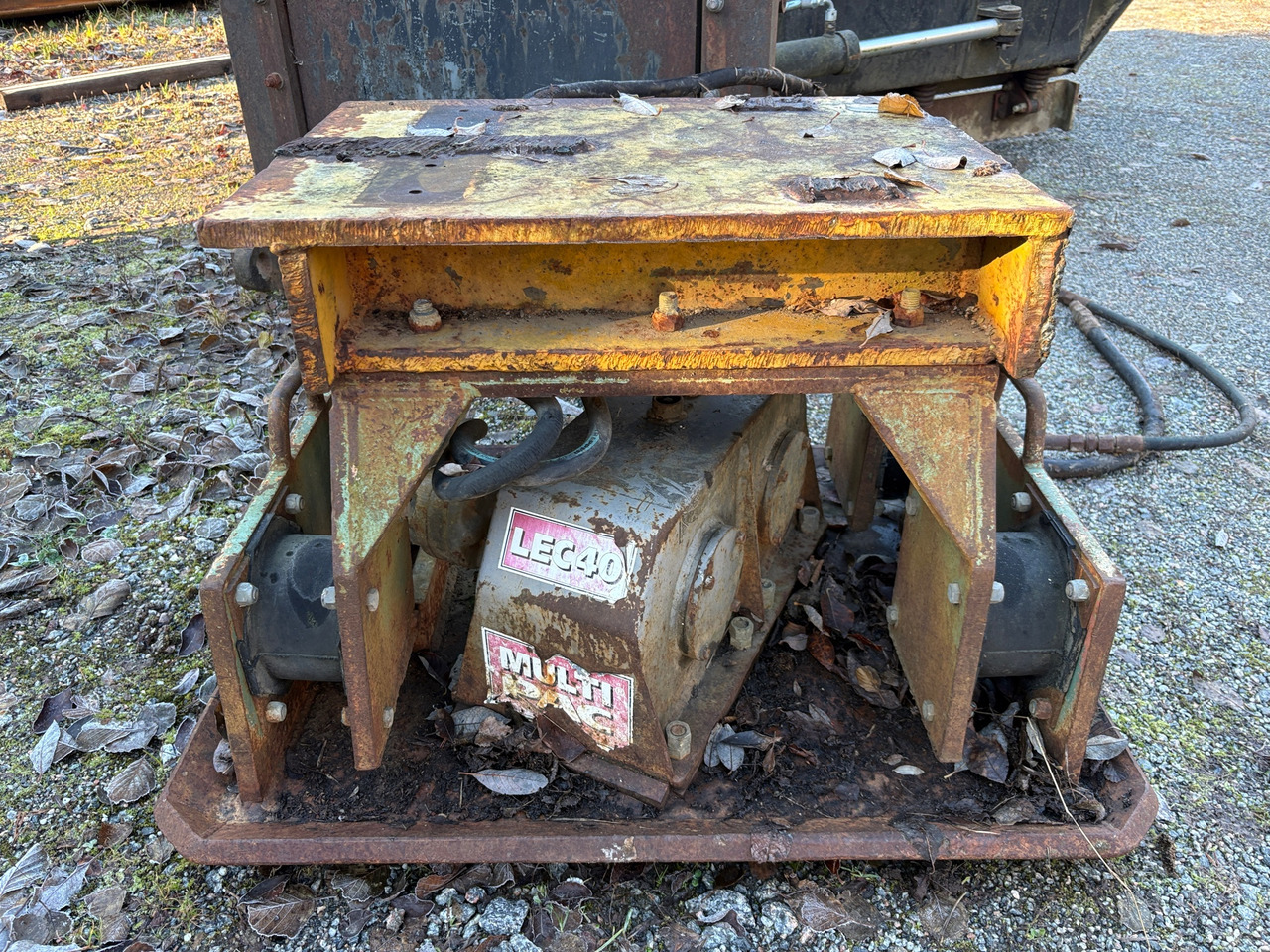 Liacon Lec 40 - Вибрациска плоча: слика 1 Liacon Lec 40 - Вибрациска плоча: слика 1