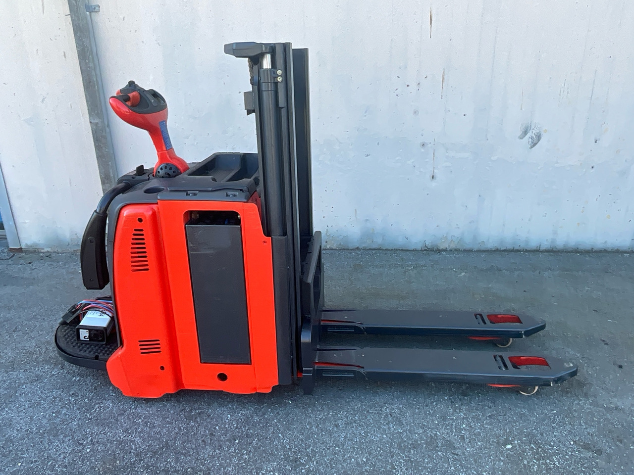 Linde L12 LAP - Опрема за ракување со материјали: слика 1 Linde L12 LAP - Опрема за ракување со материјали: слика 1