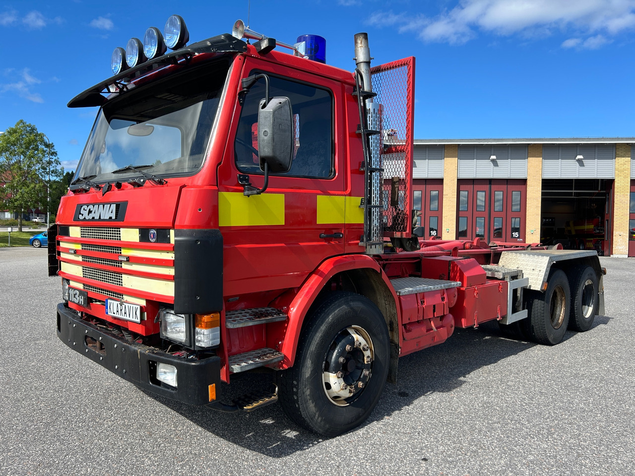 Scania 113H - Камион со кука за подигање: слика 1 Scania 113H - Камион со кука за подигање: слика 1