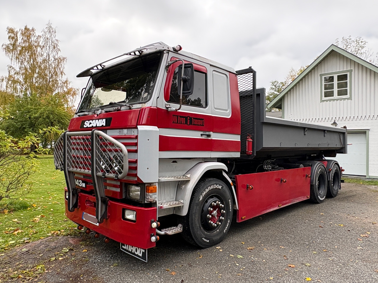 Scania 143M 6X2 - Камион со кука за подигање: слика 1 Scania 143M 6X2 - Камион со кука за подигање: слика 1