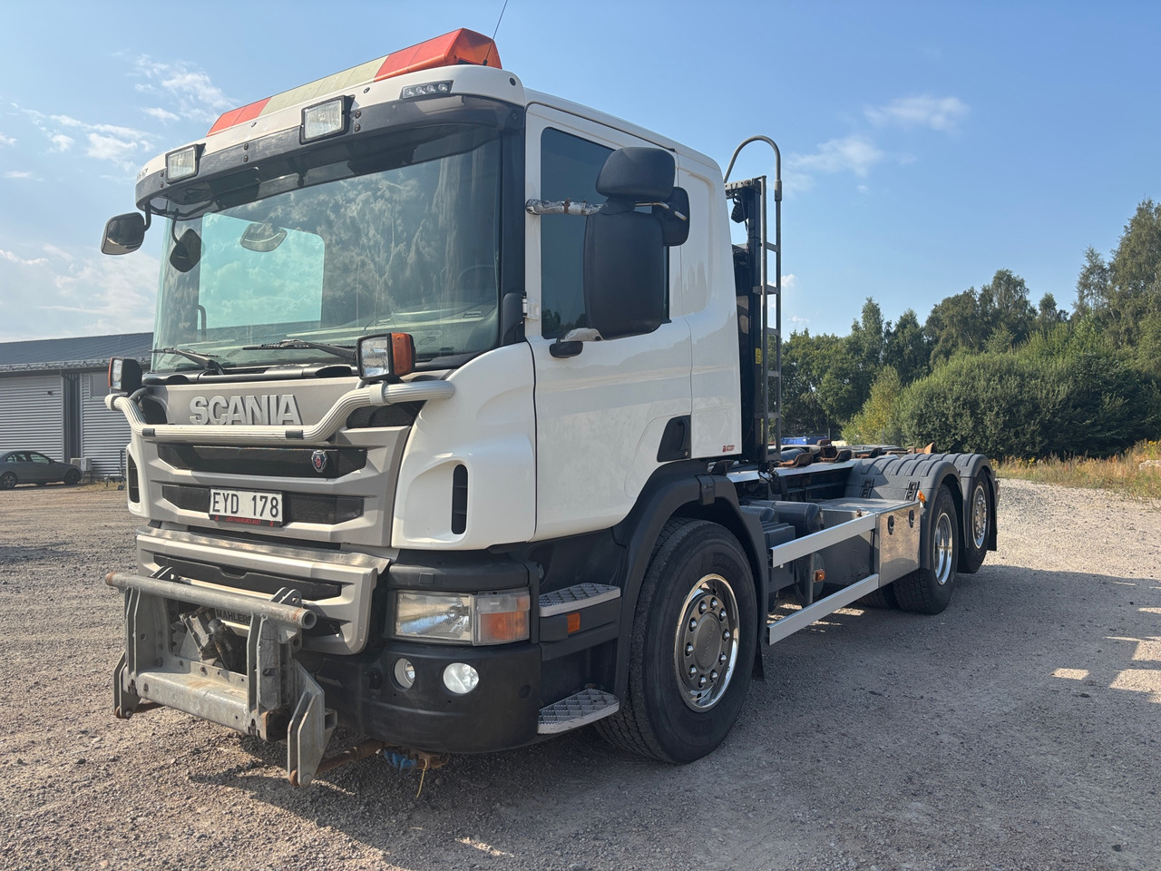 Scania P400 - Камион со кука за подигање: слика 1 Scania P400 - Камион со кука за подигање: слика 1