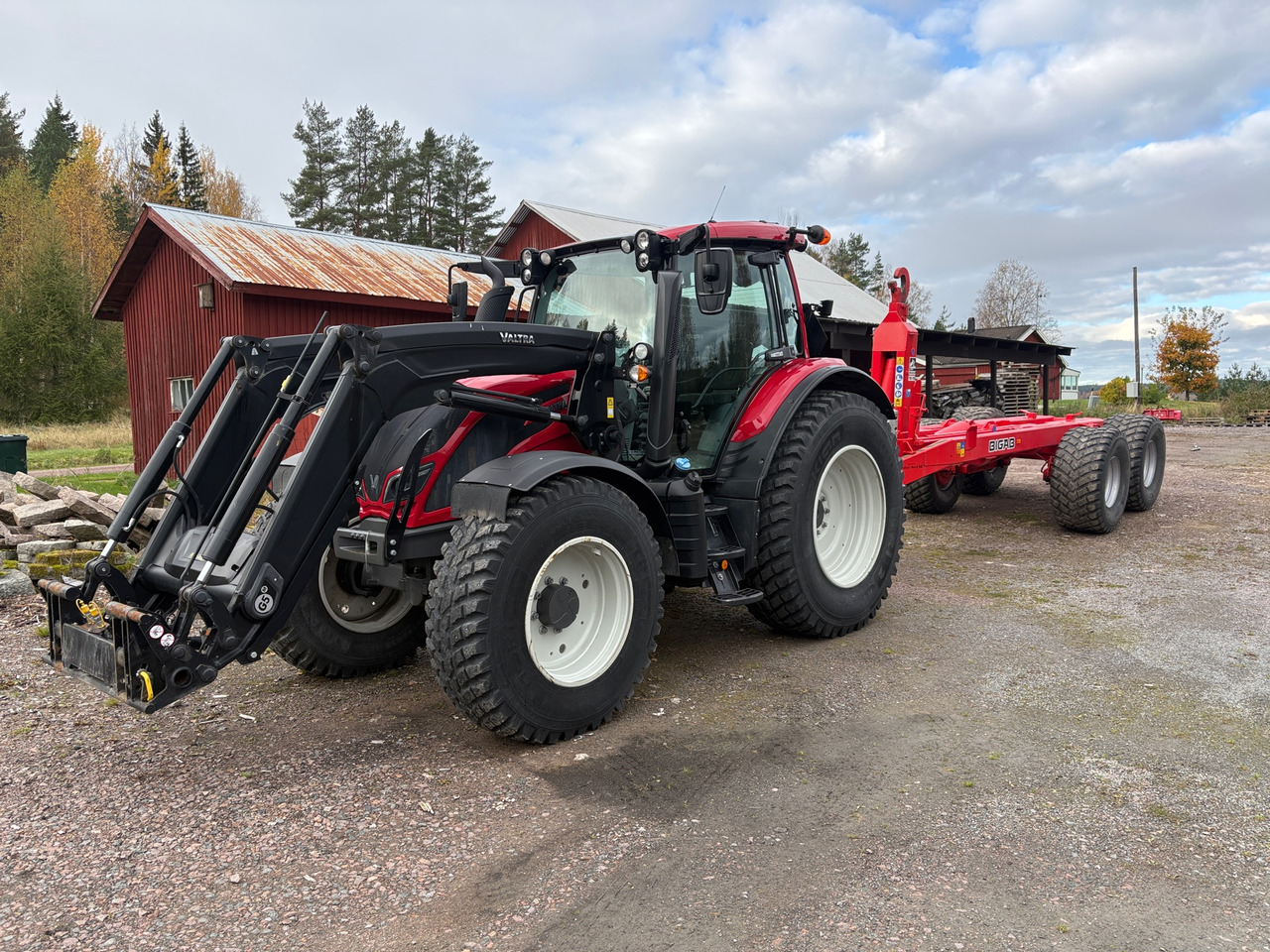 Valtra N134 - Трактор: слика 1 Valtra N134 - Трактор: слика 1