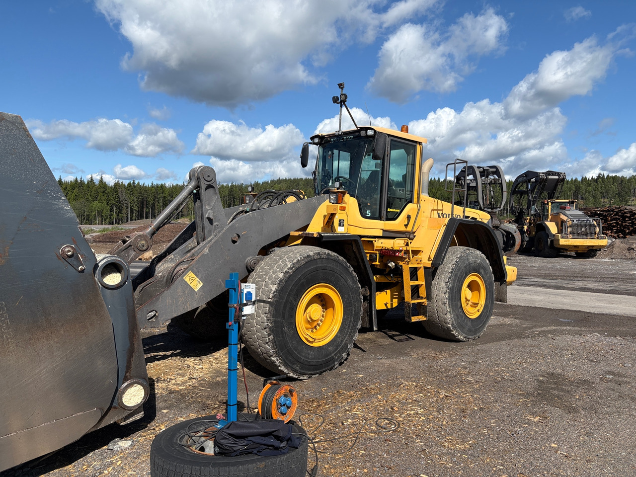 Volvo L180F - Натоварувач на тркала: слика 1 Volvo L180F - Натоварувач на тркала: слика 1
