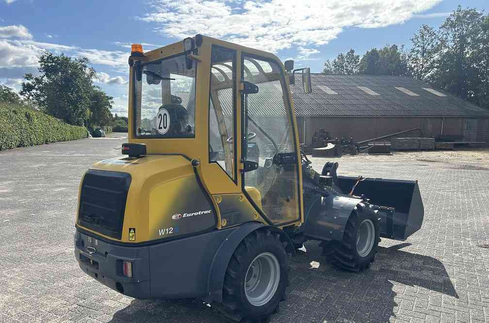 Eurotrac W12 S, cabine, verwarming, bak vorken ex demo! - Натоварувач на тркала: слика 3 Eurotrac W12 S, cabine, verwarming, bak vorken ex demo! - Натоварувач на тркала: слика 3