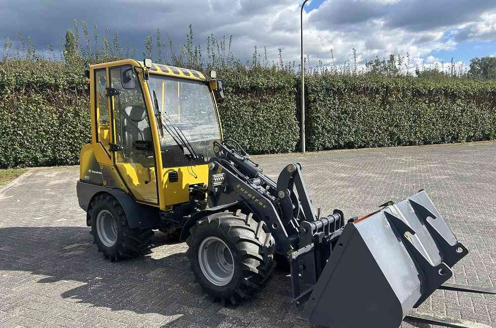 Eurotrac W12 S, cabine, verwarming, bak vorken ex demo! - Натоварувач на тркала: слика 4 Eurotrac W12 S, cabine, verwarming, bak vorken ex demo! - Натоварувач на тркала: слика 4