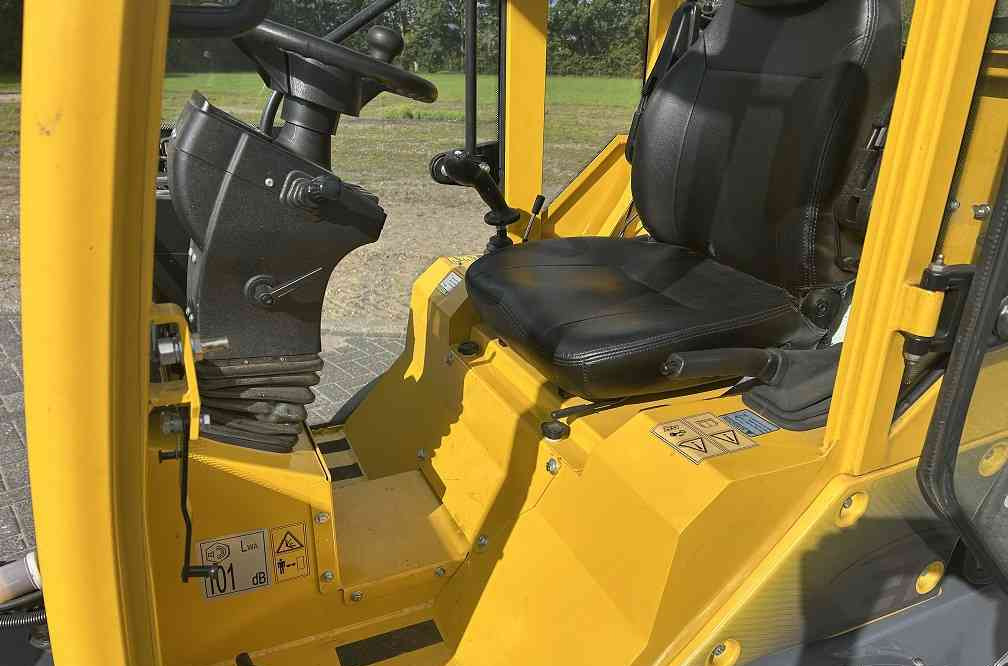 Eurotrac W12 S, cabine, verwarming, bak vorken ex demo! - Натоварувач на тркала: слика 5 Eurotrac W12 S, cabine, verwarming, bak vorken ex demo! - Натоварувач на тркала: слика 5