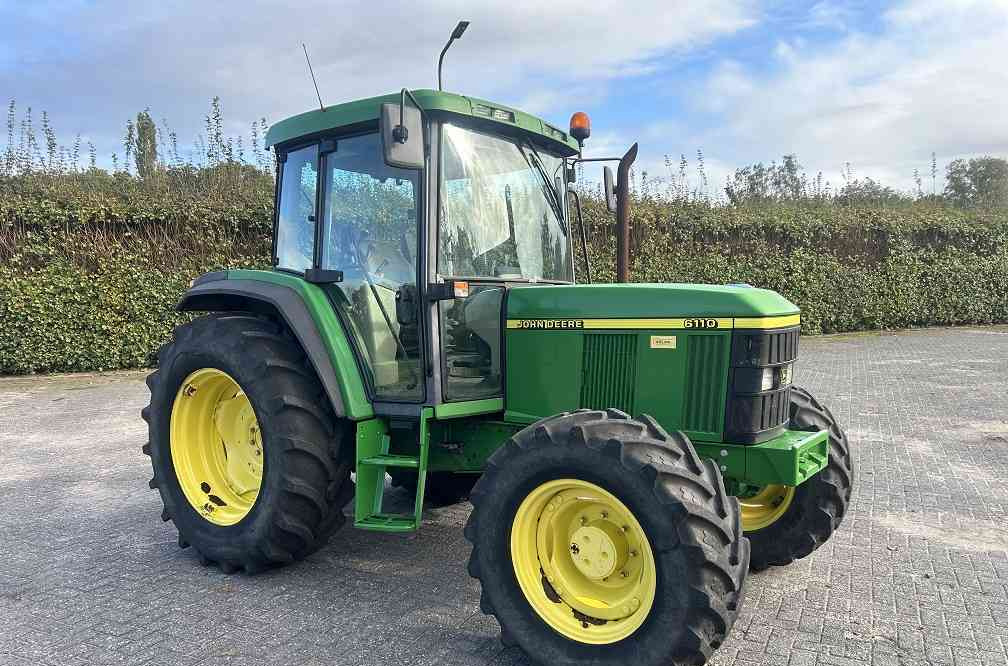 John Deere 6110 - Трактор: слика 4 John Deere 6110 - Трактор: слика 4