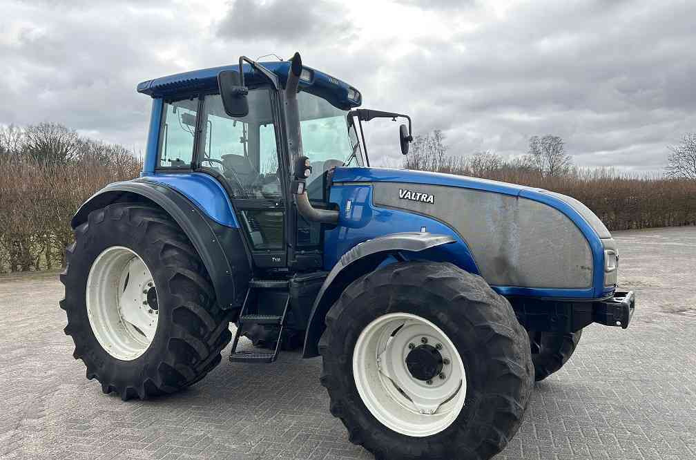 Valtra T130 trekker - Трактор: слика 4 Valtra T130 trekker - Трактор: слика 4