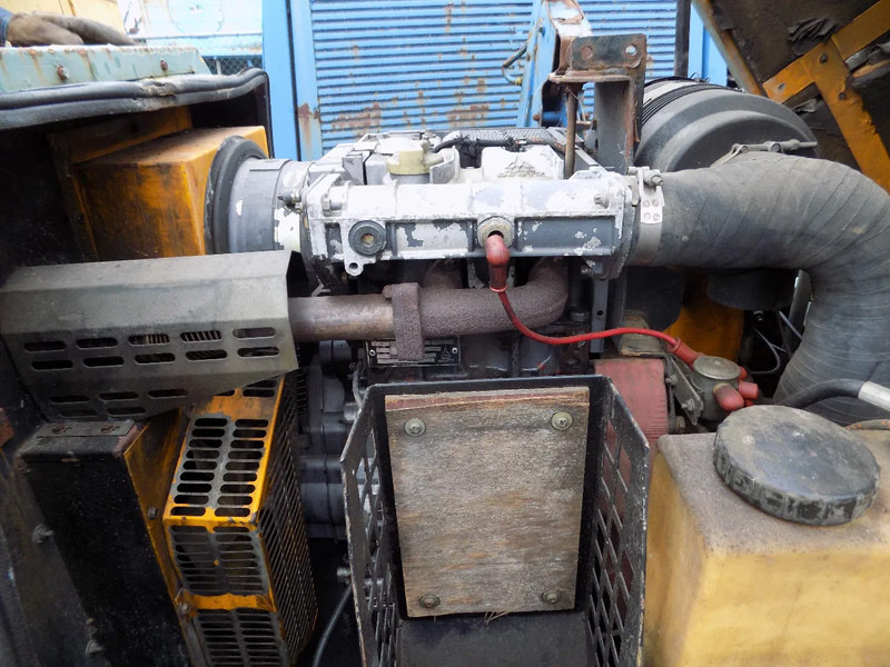 Ingersoll Rand compressor deutz typ 1011 met tandem aanhanger - Компресор за воздух: слика 3 Ingersoll Rand compressor deutz typ 1011 met tandem aanhanger - Компресор за воздух: слика 3