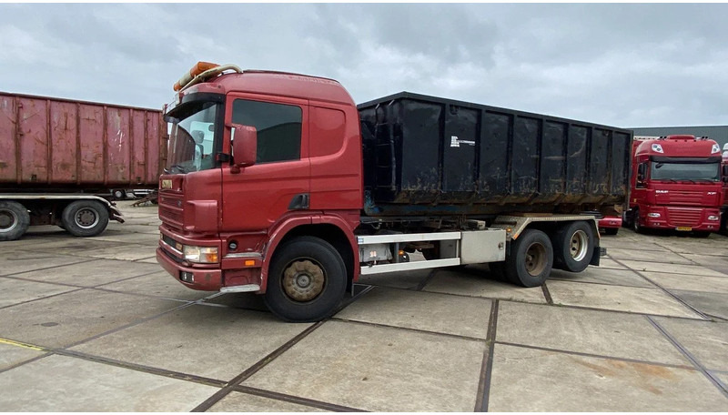 Камион со кука за подигање Scania P P124 GB6X2NA: слика 14
