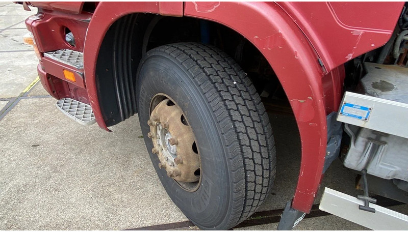 Камион со кука за подигање Scania P P124 GB6X2NA: слика 15