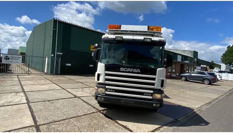 Scania P124-400 Scania met plateau en mogelijkheid voor kraan achter cabine - Камион сандучар: слика 2 Scania P124-400 Scania met plateau en mogelijkheid voor kraan achter cabine - Камион сандучар: слика 2