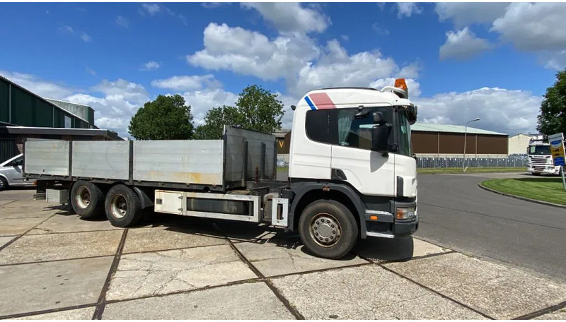 Scania P124-400 Scania met plateau en mogelijkheid voor kraan achter cabine - Камион сандучар: слика 4 Scania P124-400 Scania met plateau en mogelijkheid voor kraan achter cabine - Камион сандучар: слика 4