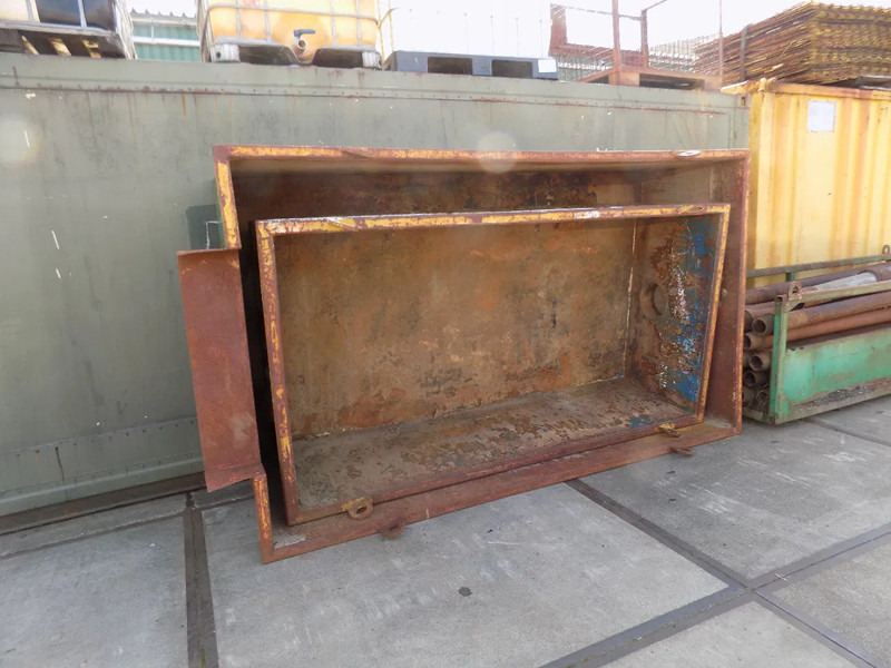 Vangbak boorwater spoelwatert collecting drilling water - Машина за бушење: слика 1 Vangbak boorwater spoelwatert collecting drilling water - Машина за бушење: слика 1