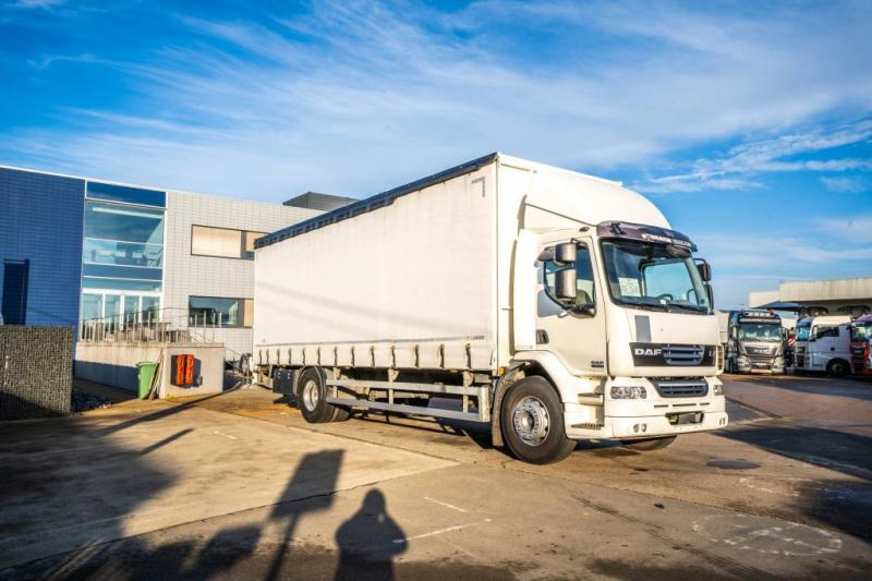 DAF LF 55.250 - Камион со церада: слика 2 DAF LF 55.250 - Камион со церада: слика 2
