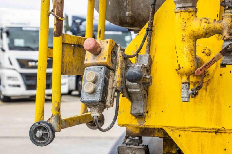 DE BUF BETON MIXER/MALAXEUR/MISCHER 10M3 - Полуприколка миксер за бетон: слика 5 DE BUF BETON MIXER/MALAXEUR/MISCHER 10M3 - Полуприколка миксер за бетон: слика 5