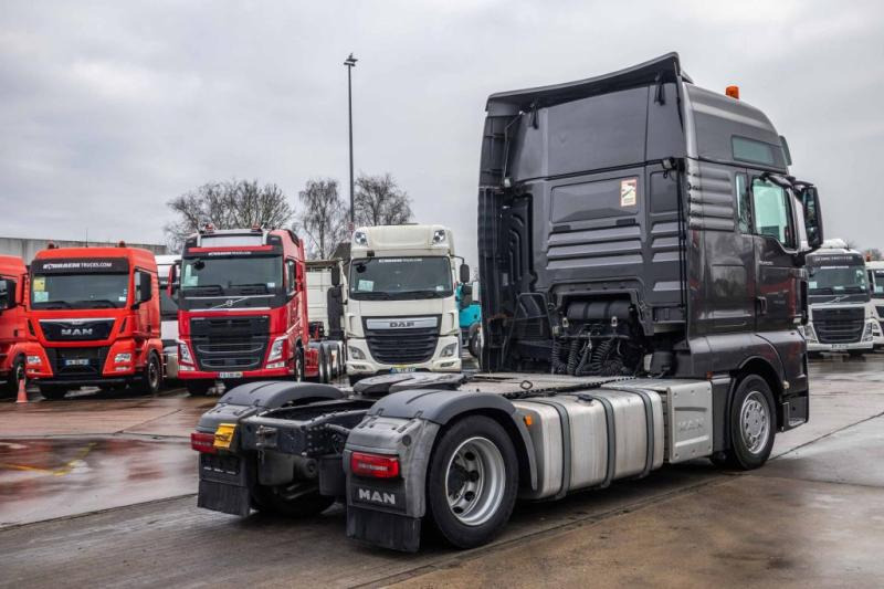 MAN TGX 18.560 XXL LLS+ INTARDER - Камион влекач: слика 3 MAN TGX 18.560 XXL LLS+ INTARDER - Камион влекач: слика 3